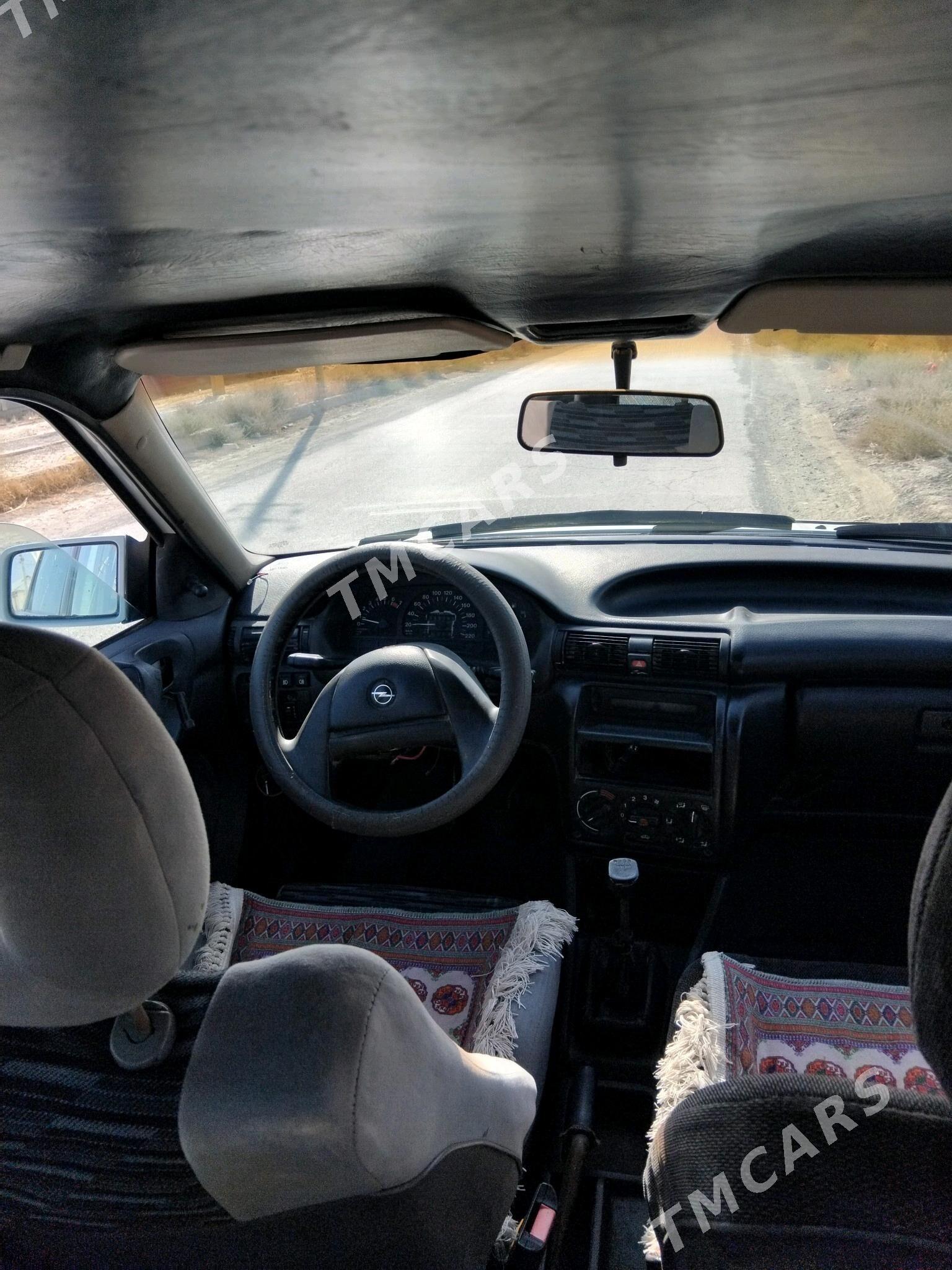 Opel Astra 1992 - 25 000 TMT - Бахарден - img 2