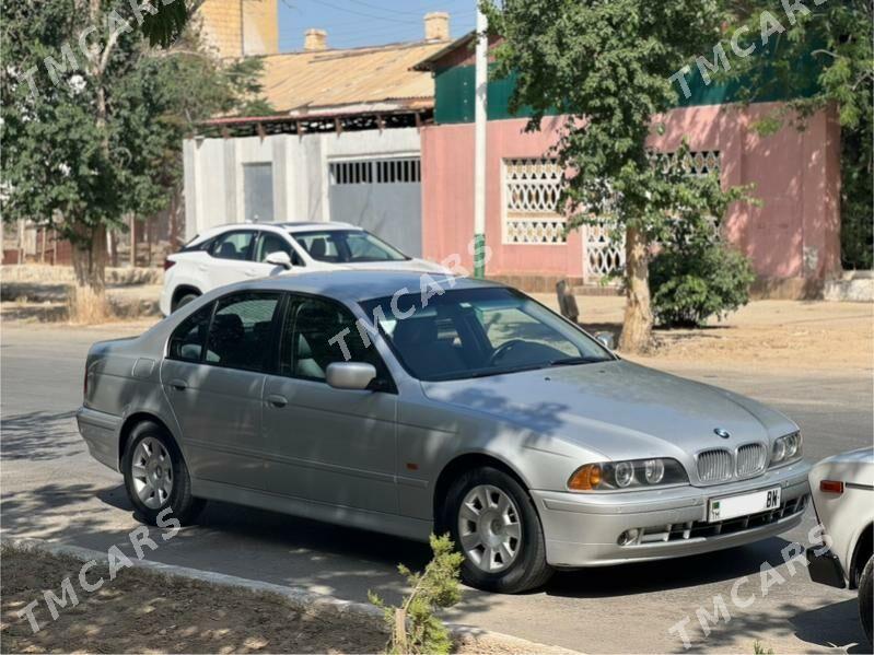 BMW E39 2002 - 125 000 TMT - Balkanabat - img 5