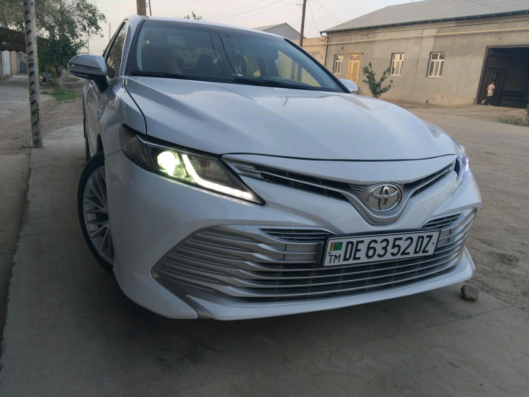 Toyota Camry 2019 - 260 000 TMT - Гурбансолтан Едже - img 3