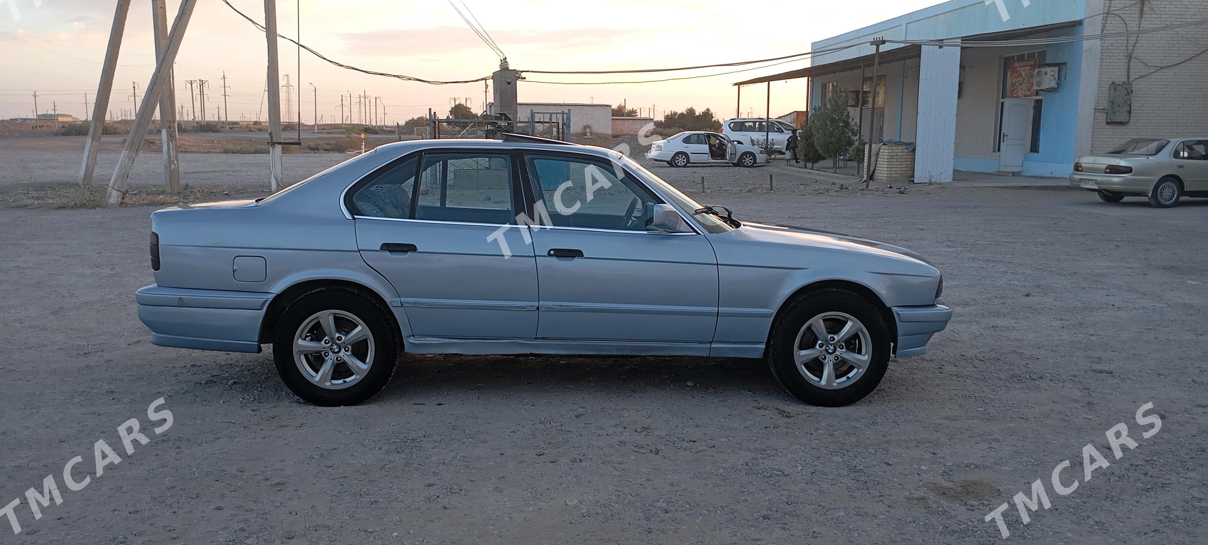 BMW 525 1989 - 33 000 TMT - Сакарчага - img 2