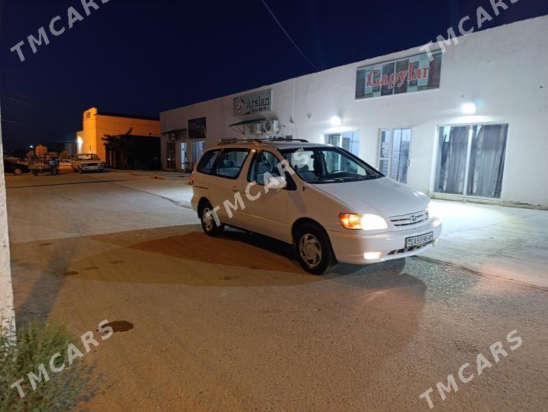Toyota Sienna 2002 - 158 000 TMT - Бахарден - img 5