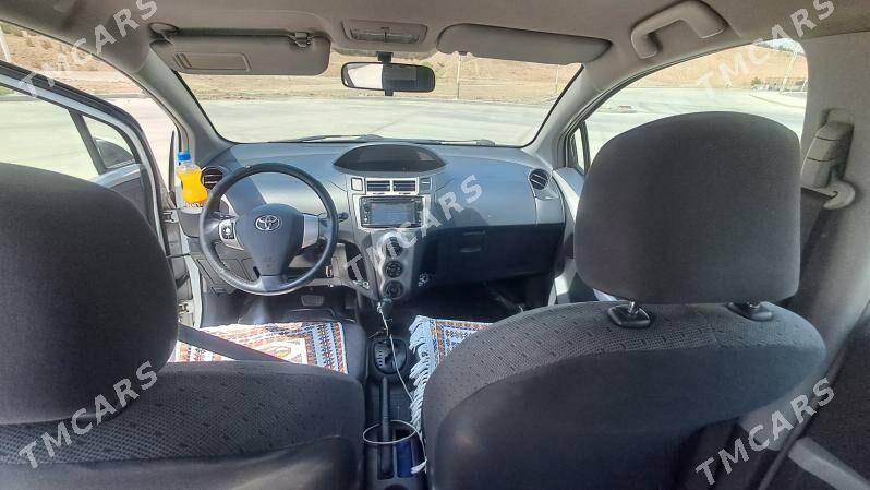 Toyota Yaris 2011 - 130 000 TMT - Parahat 7 - img 5