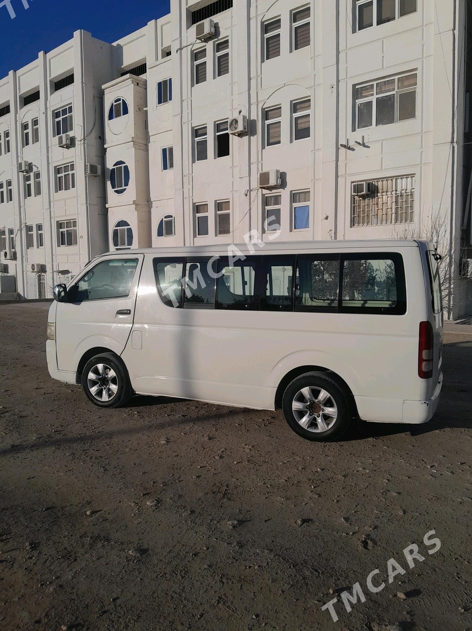 Toyota Hiace 2006 - 160 000 TMT - Балканабат - img 4