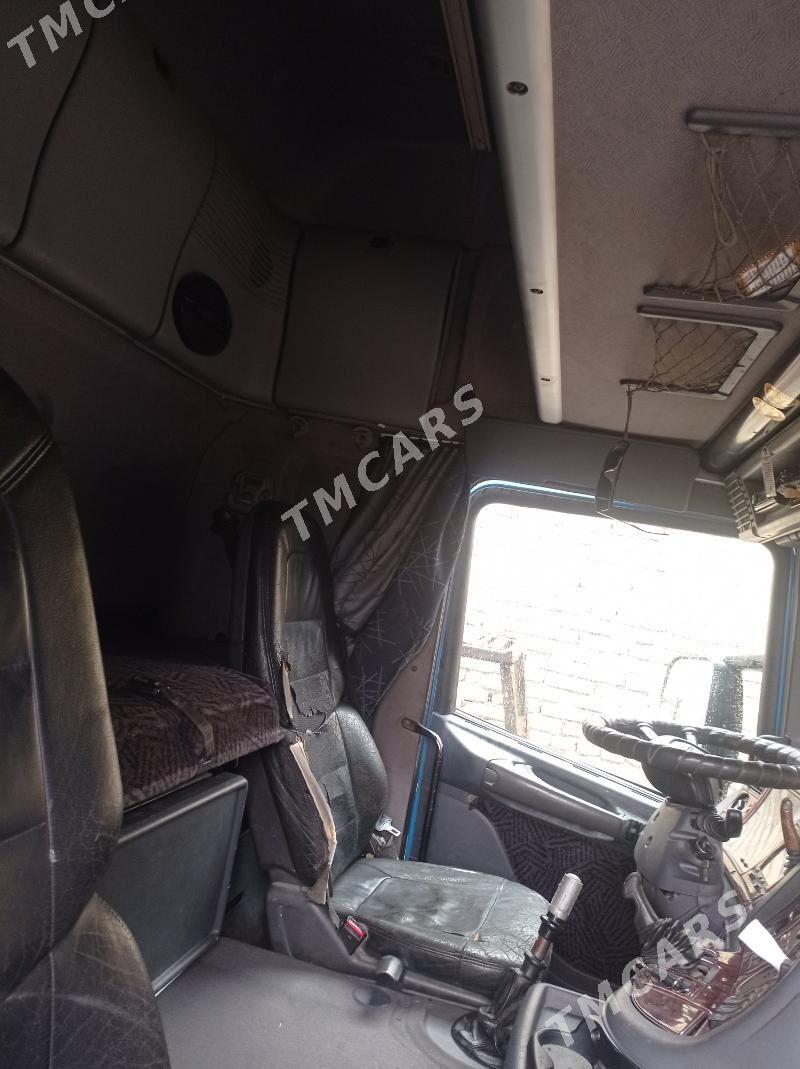 Scania Truck 2002 - 350 000 TMT - Гарабекевюл - img 2