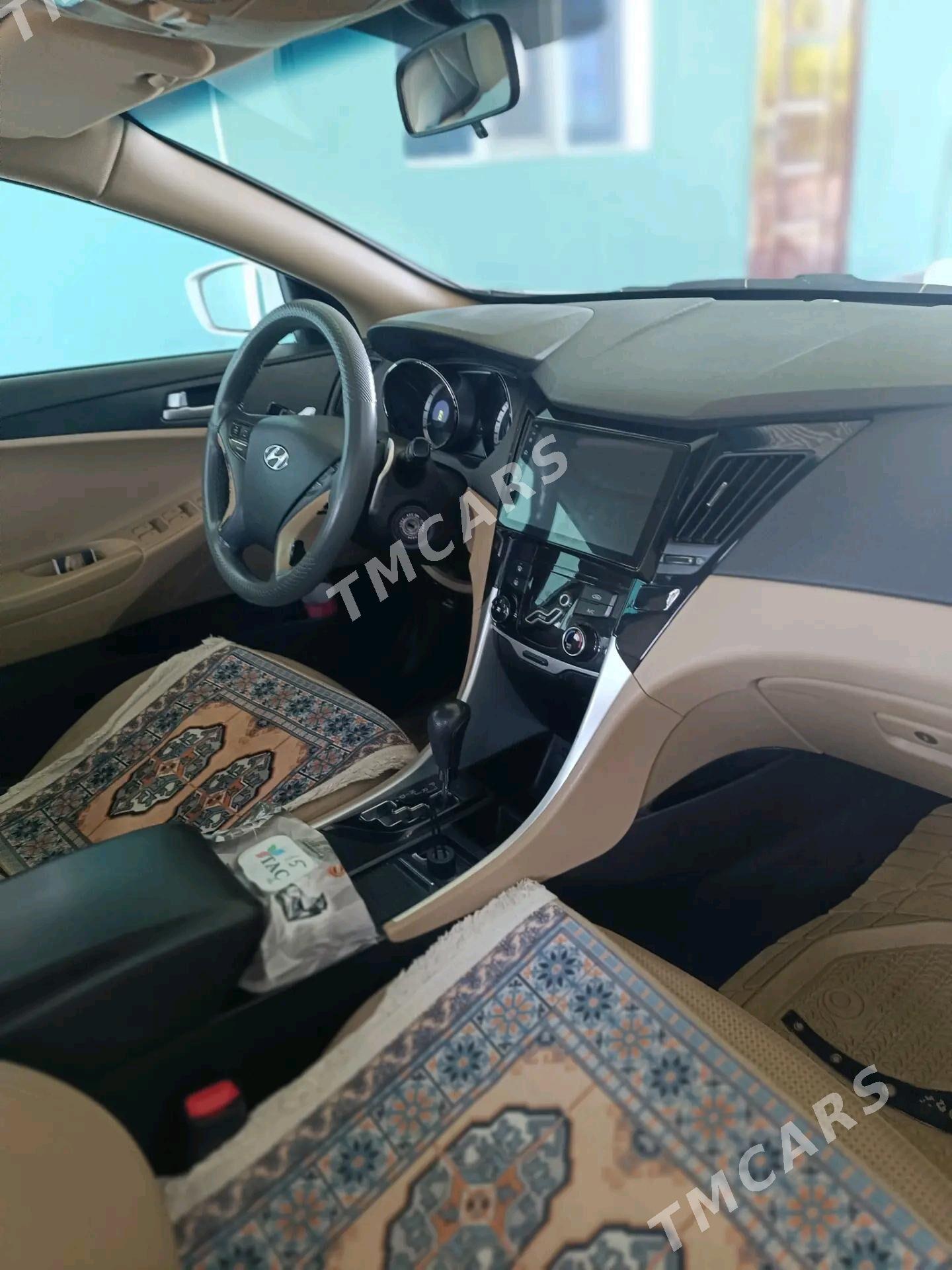 Hyundai Sonata 2010 - 170 000 TMT - Гёкдже - img 5