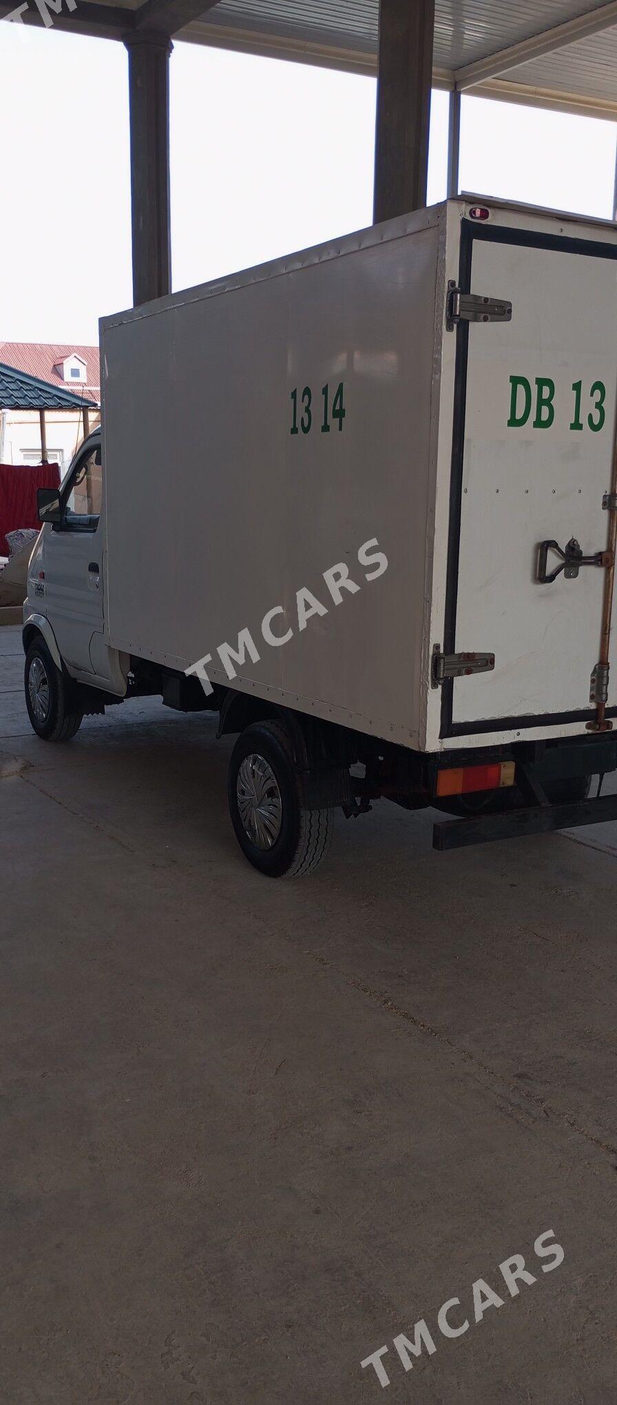Toyota Hiace 2015 - 150 000 TMT - Ашхабад - img 4