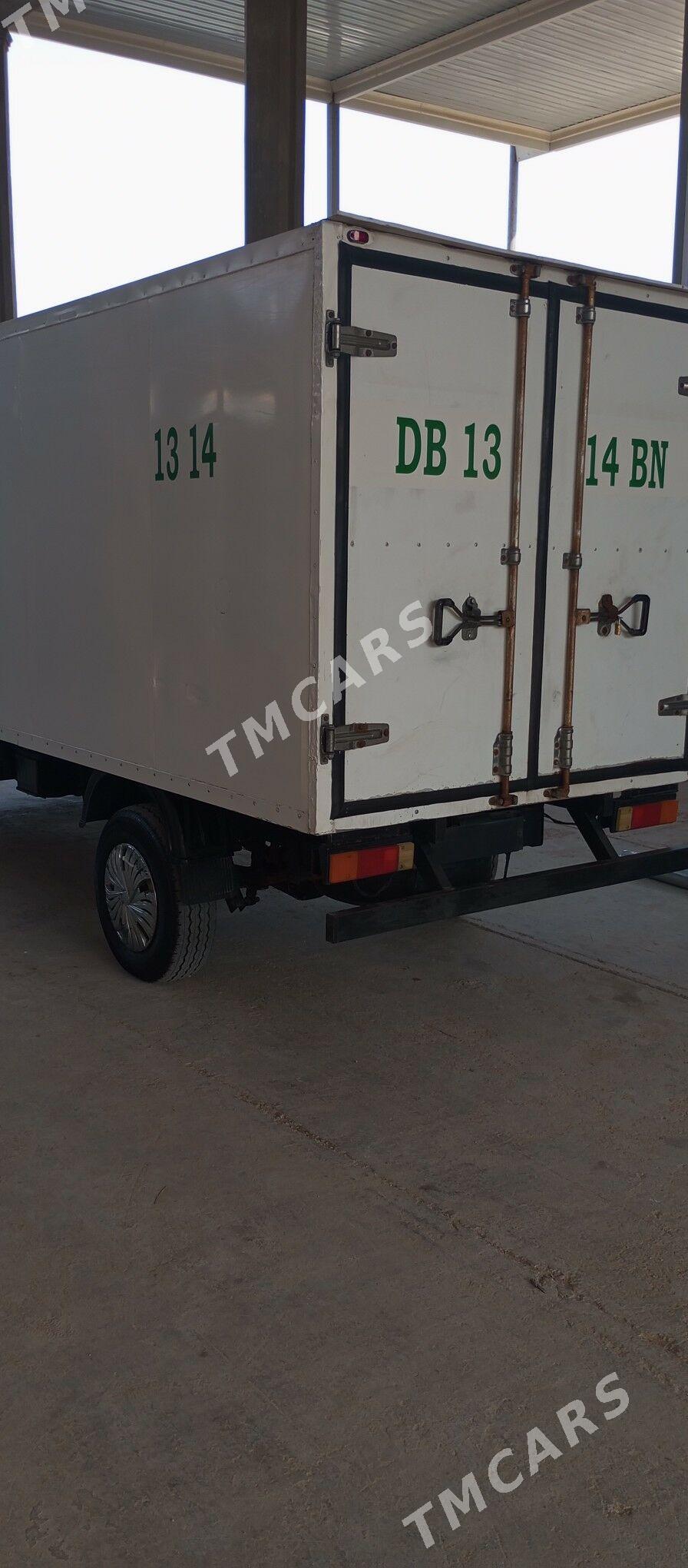 Toyota Hiace 2015 - 150 000 TMT - Ашхабад - img 3