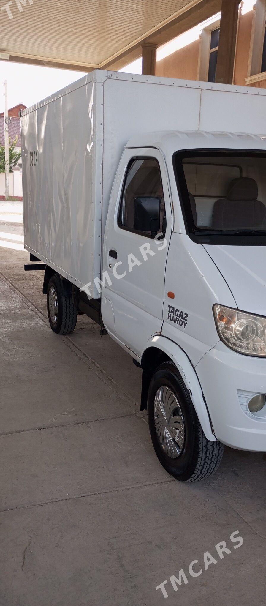 Toyota Hiace 2015 - 150 000 TMT - Ашхабад - img 10