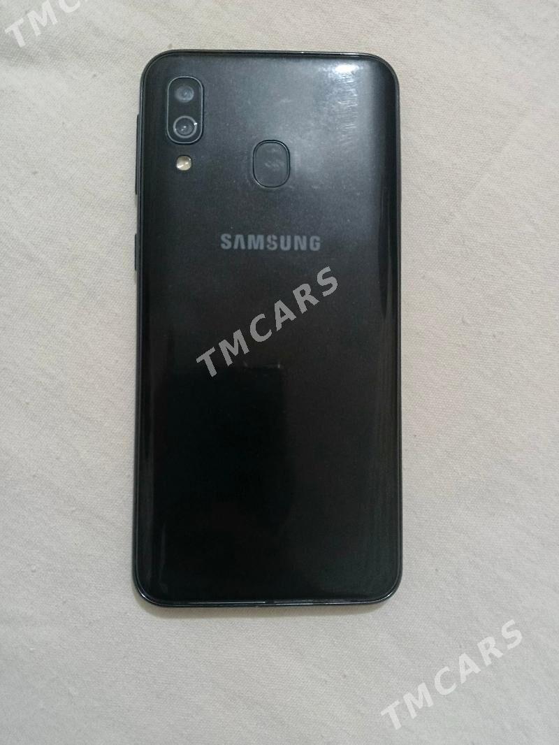 Samsung A40 - Daşoguz - img 2