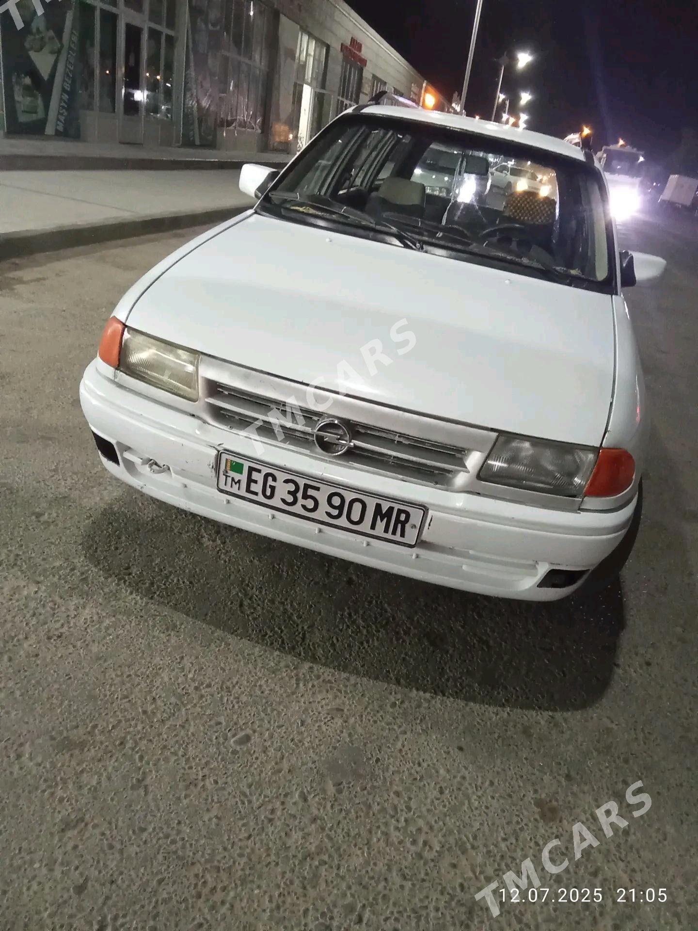Opel Astra 1992 - 26 000 TMT - Мургап - img 4