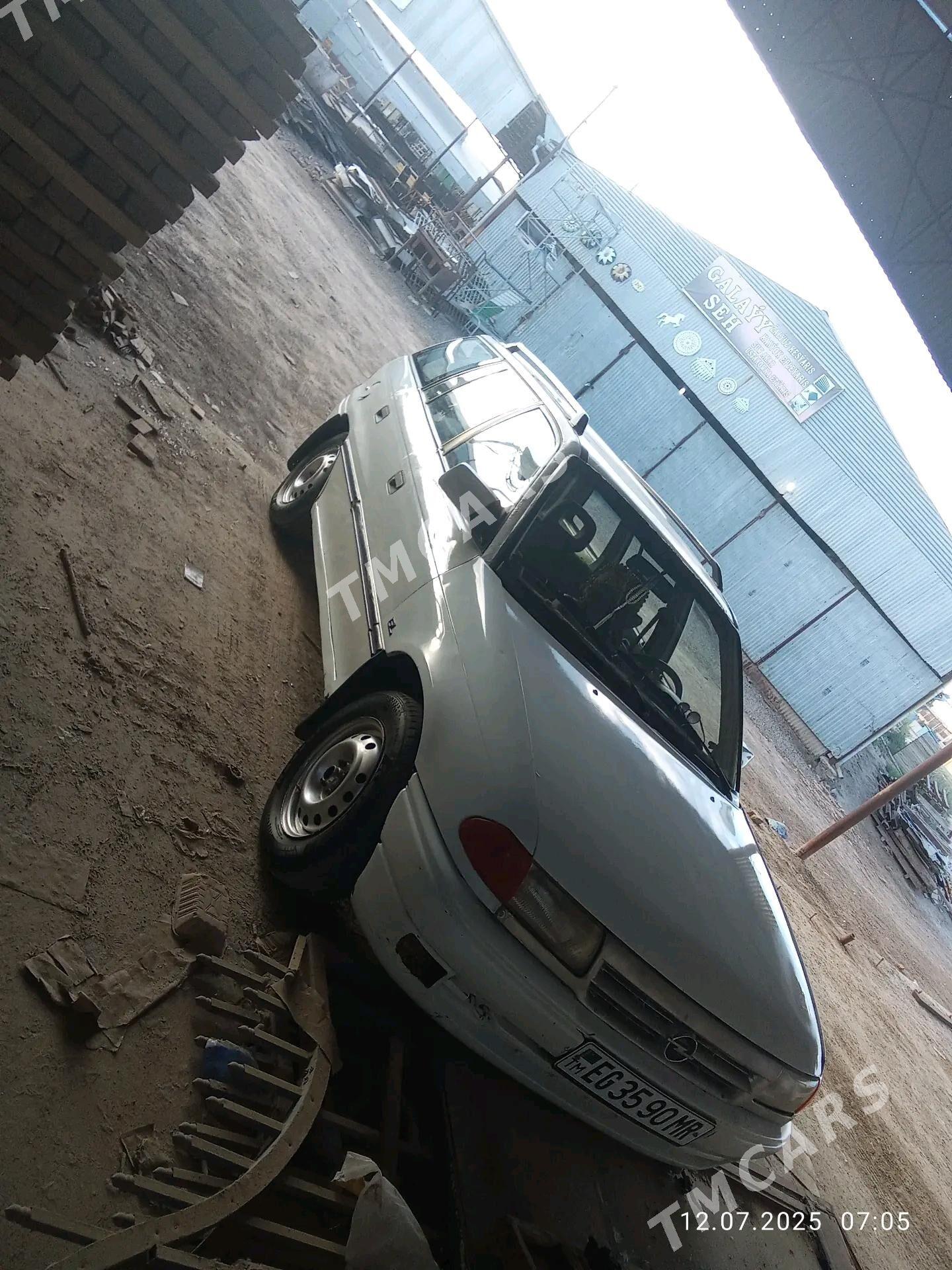 Opel Astra 1992 - 26 000 TMT - Мургап - img 7