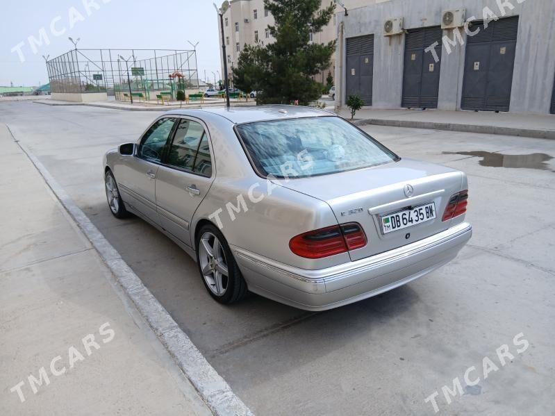 Mercedes-Benz E320 2001 - 120 000 TMT - Türkmenbaşy - img 2