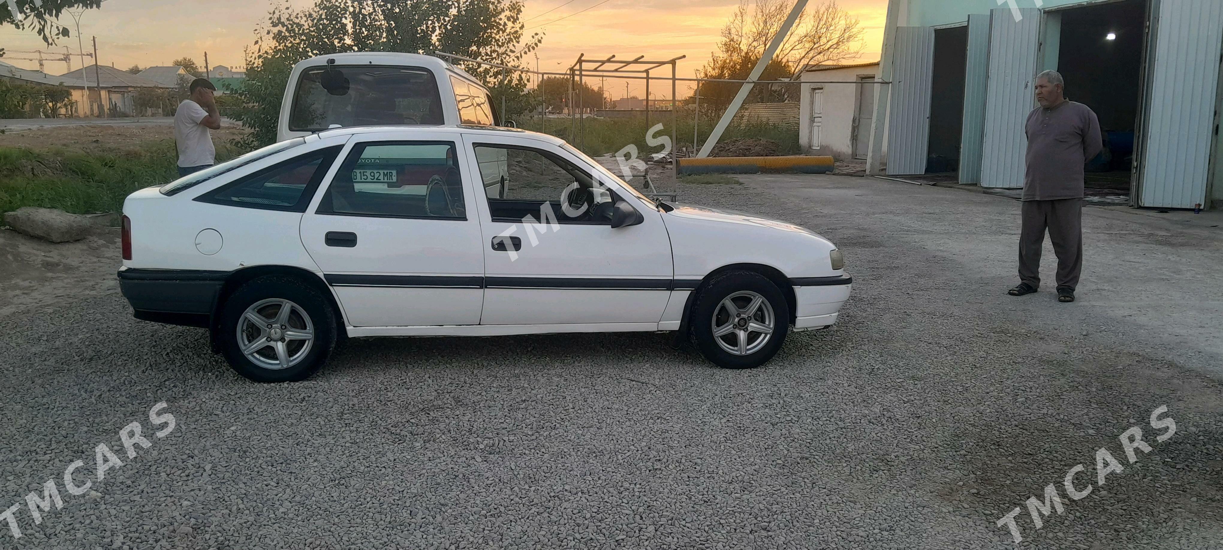 Opel Vectra 1992 - 28 000 TMT - Mary - img 4
