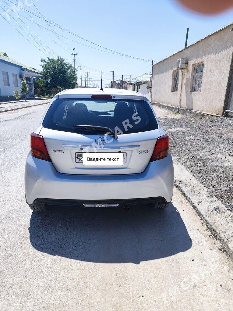 Toyota Yaris 2017 - 132 000 TMT - "Altyn Asyr" Gündogar bazary (Jygyllyk) - img 3