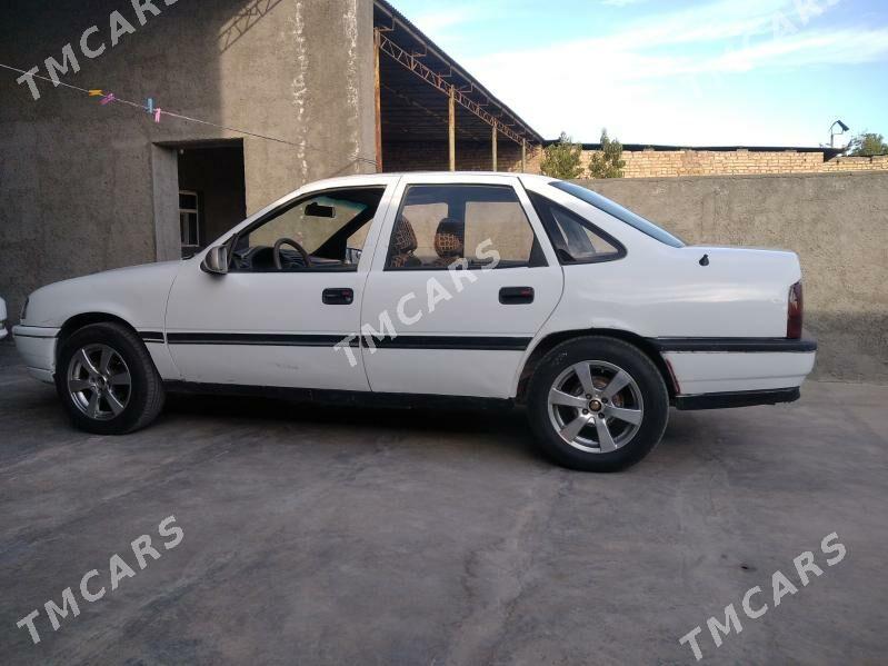Opel Vectra 1991 - 23 000 TMT - Çärjew - img 3