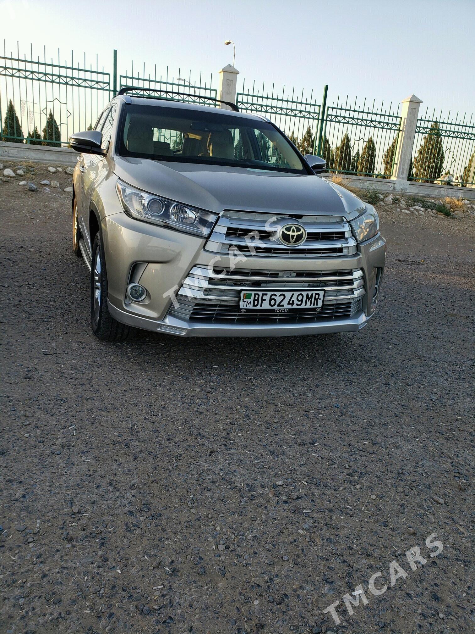 Toyota Highlander 2015 - 365 000 TMT - Сакарчага - img 1