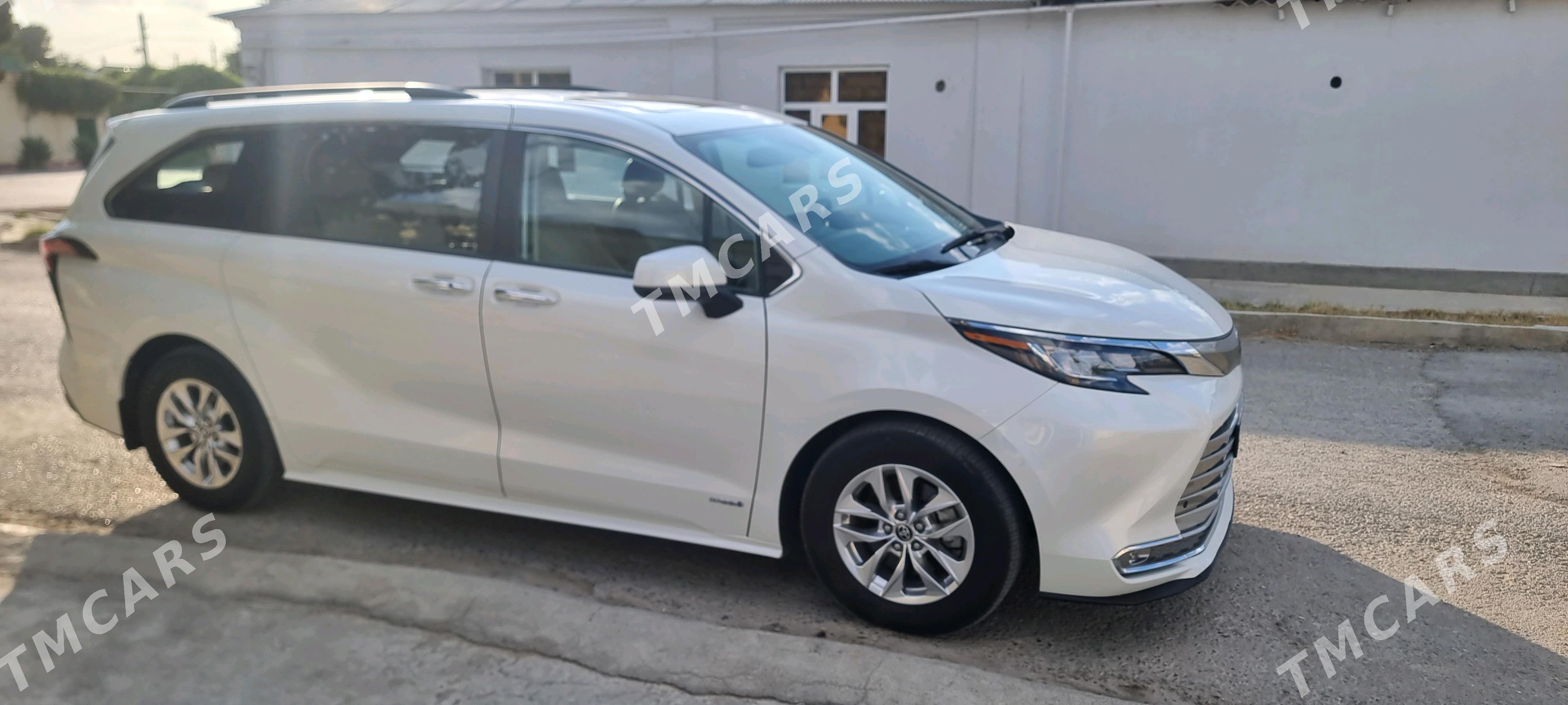 Toyota Sienna 2021 - 575 000 TMT - "Altyn Asyr" Gündogar bazary (Jygyllyk) - img 2