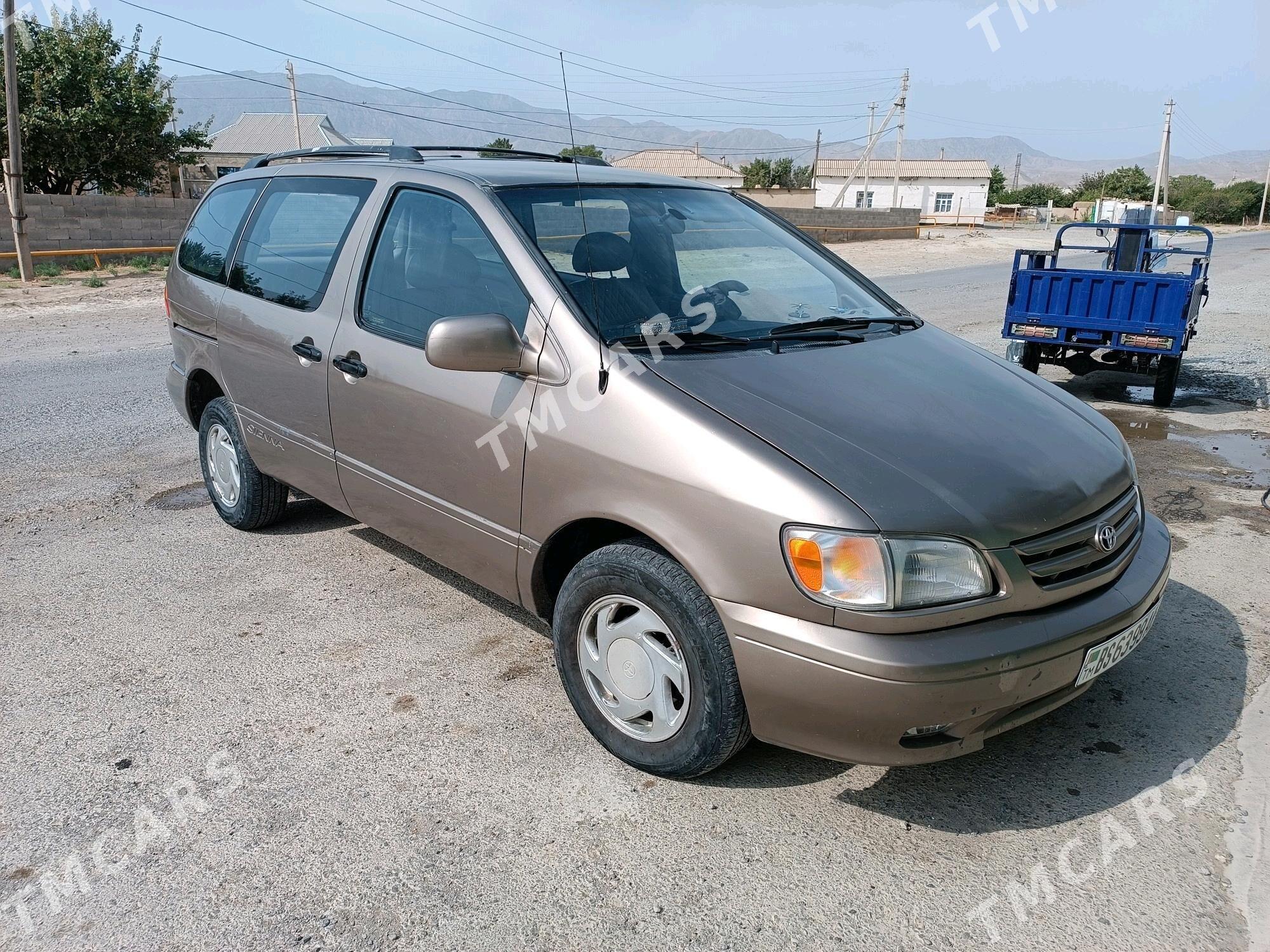 Toyota Sienna 2005 - 130 000 TMT - Bäherden - img 3