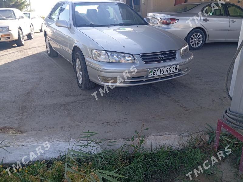 Toyota Camry 2001 - 130 000 TMT - Дянев - img 4