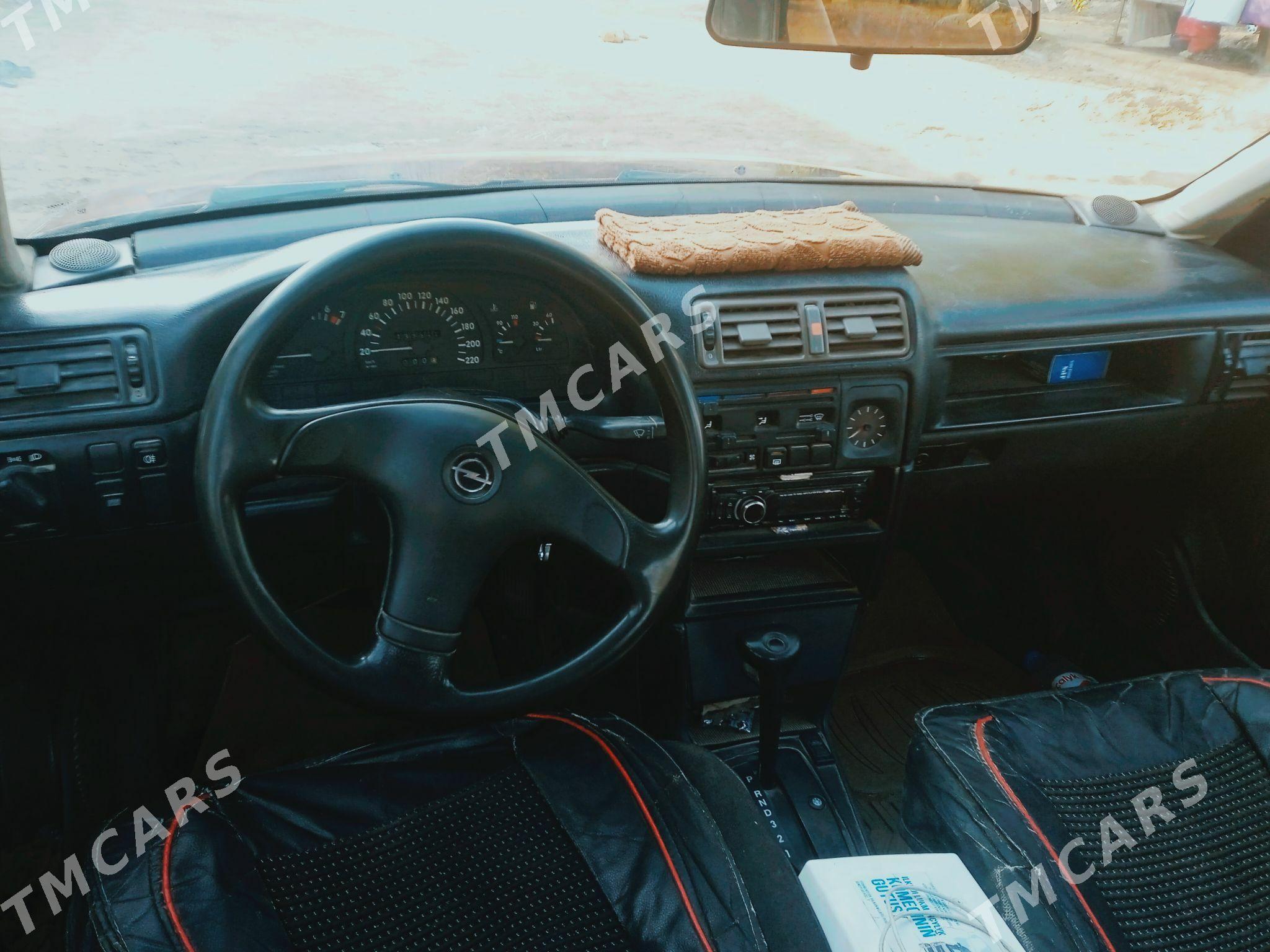 Opel Vectra 1998 - 30 000 TMT - Кёнеургенч - img 3