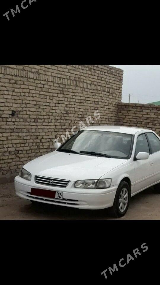 Toyota Camry 2000 - 110 000 TMT - Дашогуз - img 3