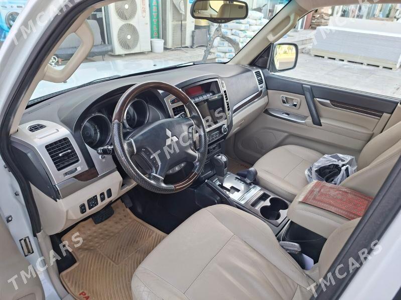 Mitsubishi Pajero 2015 - 262 000 TMT - Мары - img 2