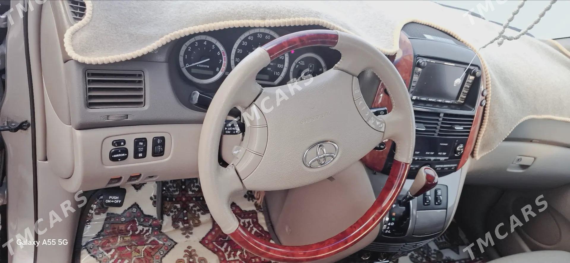 Toyota Sienna 2003 - 250 000 TMT - Гороглы (Тагта) - img 7