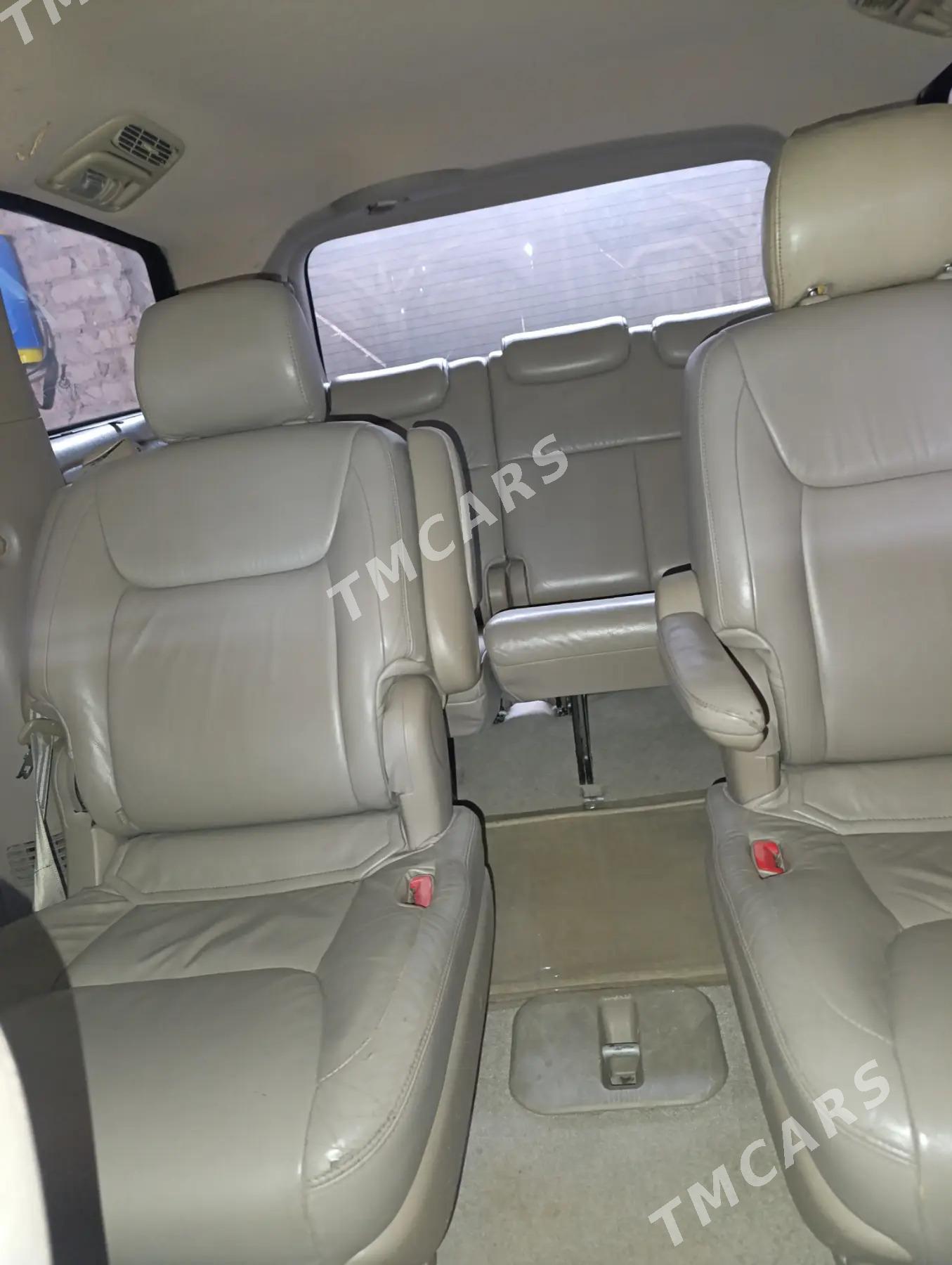 Toyota Sienna 2003 - 250 000 TMT - Гороглы (Тагта) - img 3