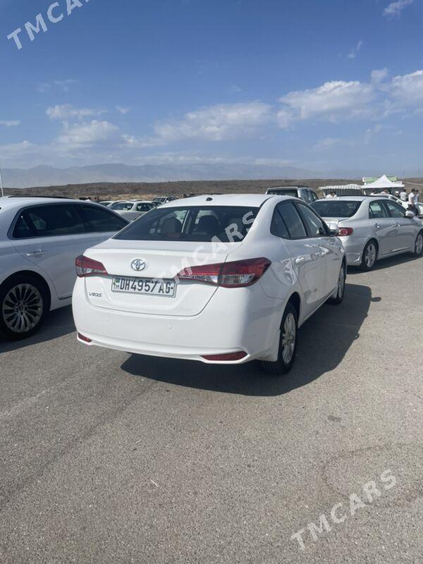 Toyota Yaris 2020 - 195 000 TMT - Aşgabat - img 2