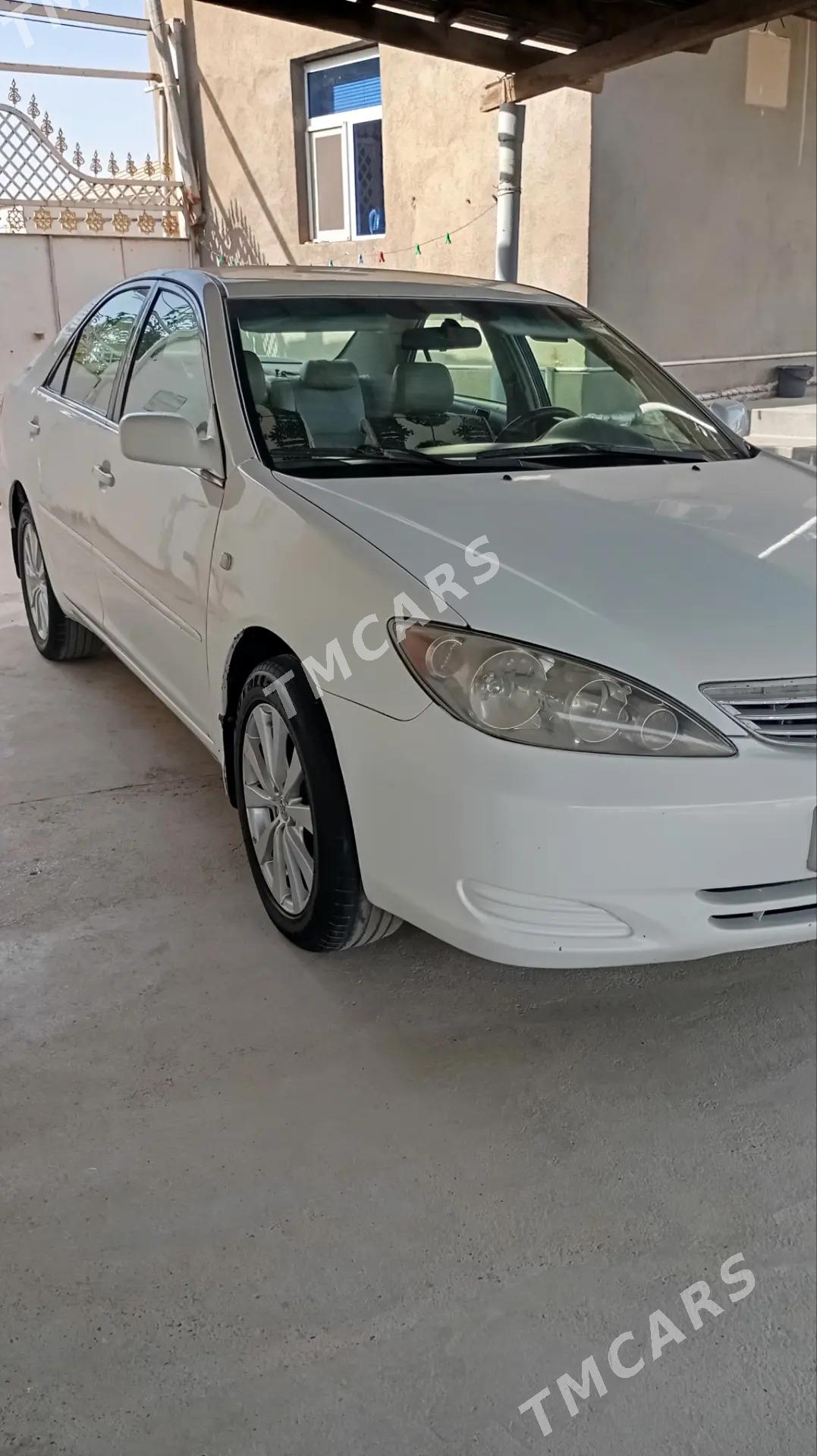Toyota Camry 2002 - 130 000 TMT - Теджен - img 3