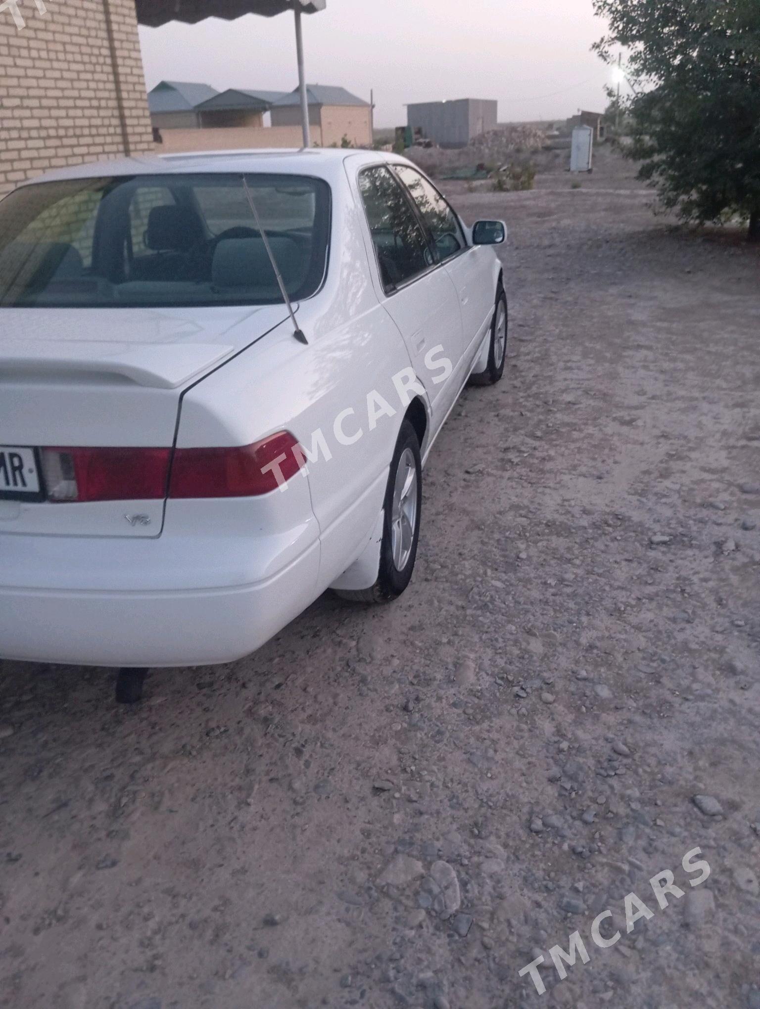 Toyota Camry 2001 - 120 000 TMT - Baýramaly - img 3