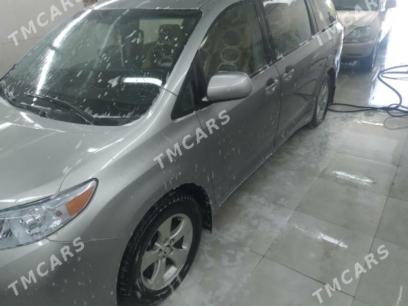 Toyota Sienna 2012 - 280 000 TMT - Дашогуз - img 8