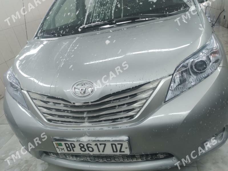 Toyota Sienna 2012 - 280 000 TMT - Дашогуз - img 7