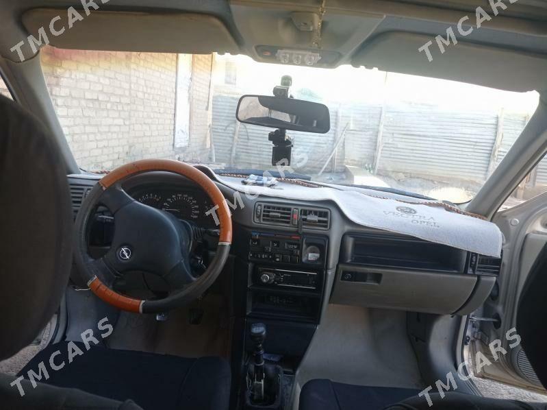 Opel Vectra 1992 - 30 000 TMT - Чарджоу - img 2