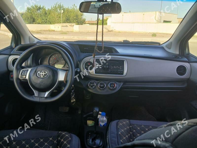 Toyota Yaris 2011 - 124 000 TMT - Дашогуз - img 2