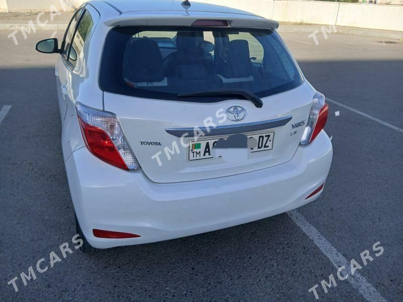 Toyota Yaris 2011 - 124 000 TMT - Дашогуз - img 4