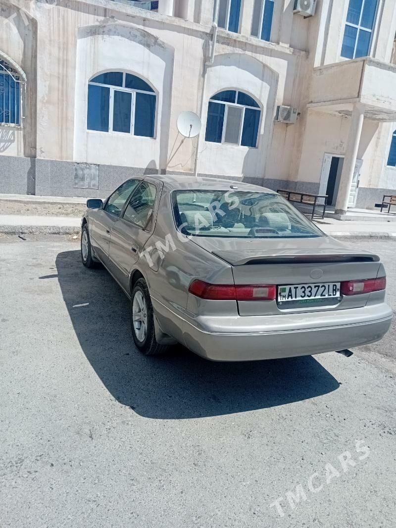 Toyota Camry 1999 - 105 000 TMT - Çärjew - img 3