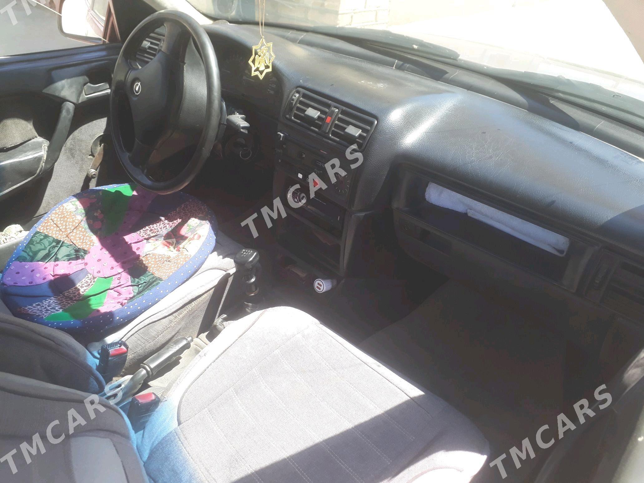 Opel Vectra 1991 - 25 000 TMT - Мургап - img 5