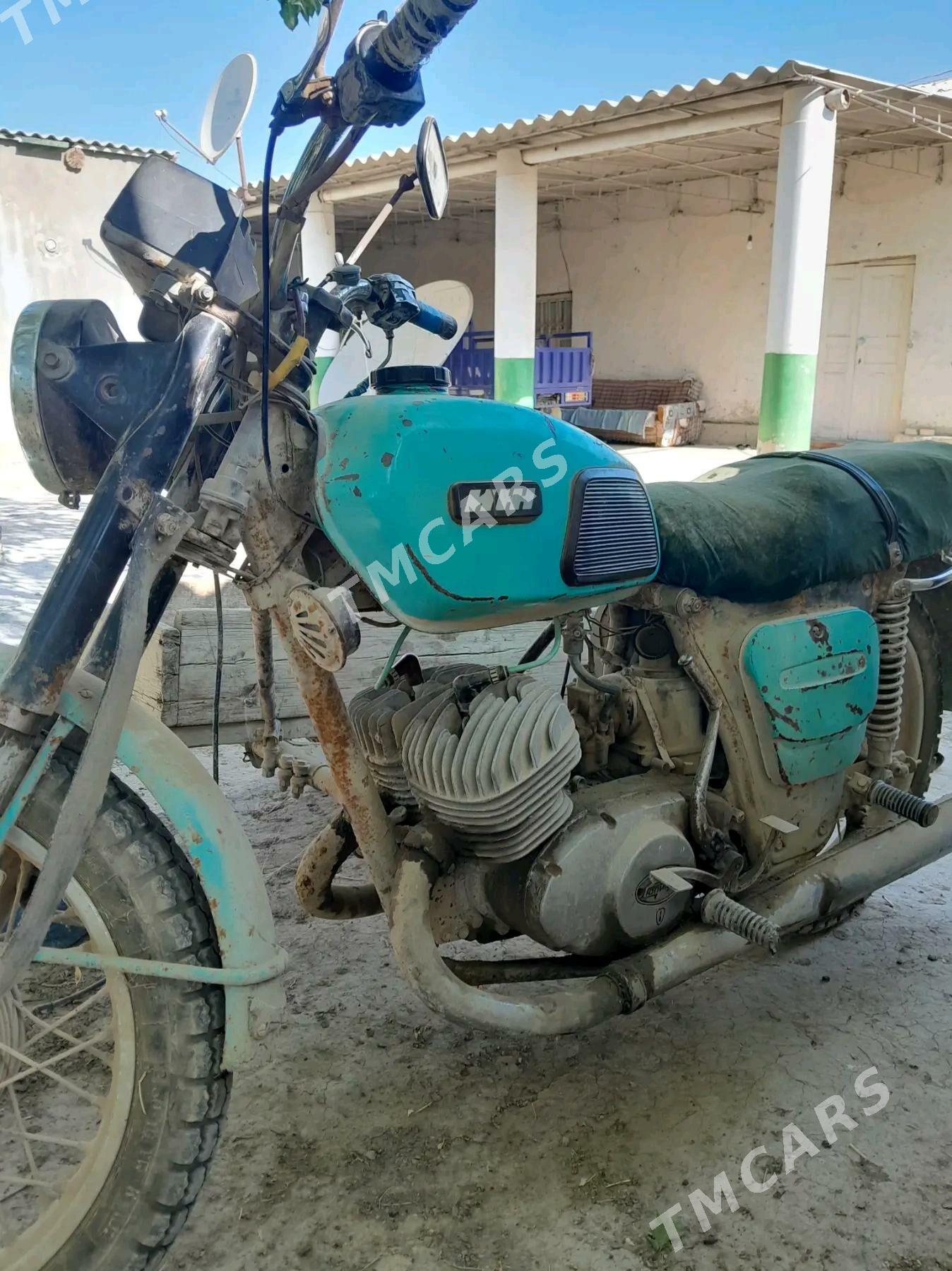 Iž Ýupiter 4 1987 - 10 000 TMT - Bäherden - img 2