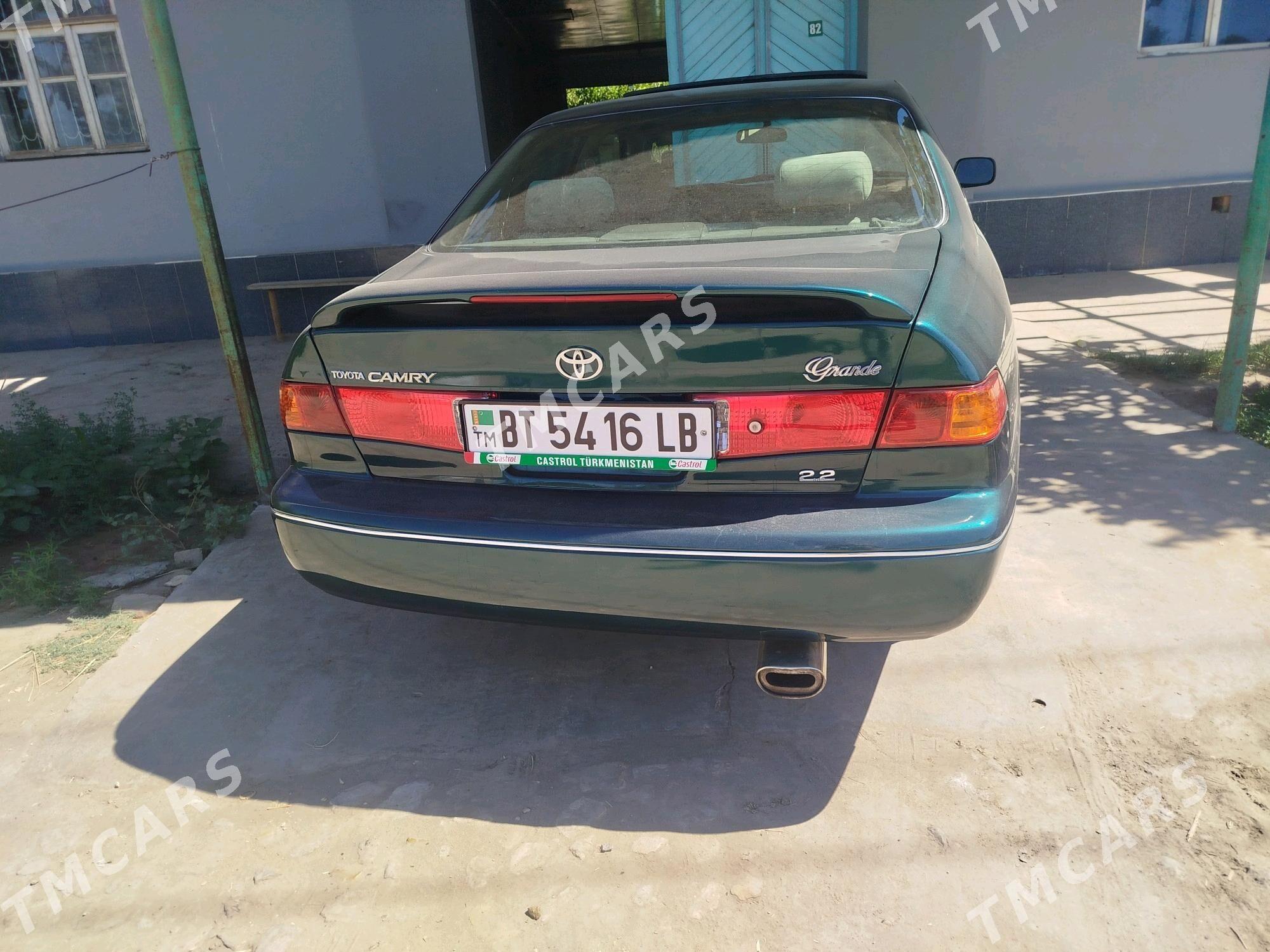 Toyota Camry 1998 - 126 000 TMT - Дянев - img 2