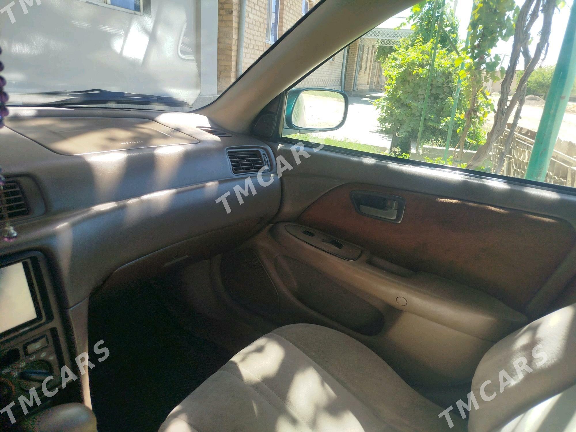Toyota Camry 1998 - 126 000 TMT - Дянев - img 8