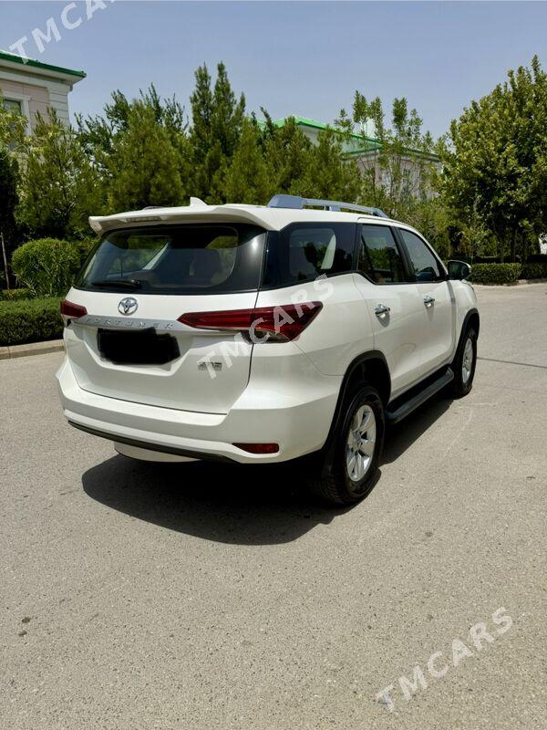 Toyota Fortuner 2021 - 590 000 TMT - Aşgabat - img 8