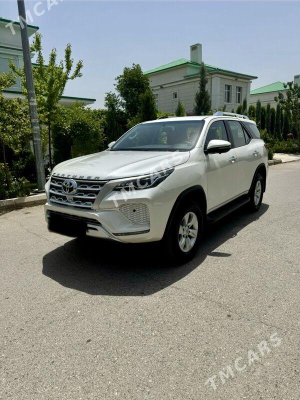 Toyota Fortuner 2021 - 590 000 TMT - Aşgabat - img 9