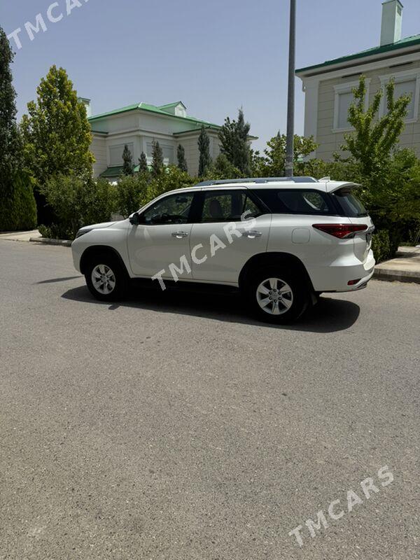 Toyota Fortuner 2021 - 590 000 TMT - Aşgabat - img 5