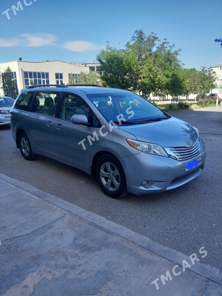 Toyota Sienna 2013 - 267 000 TMT - Бахарден - img 2