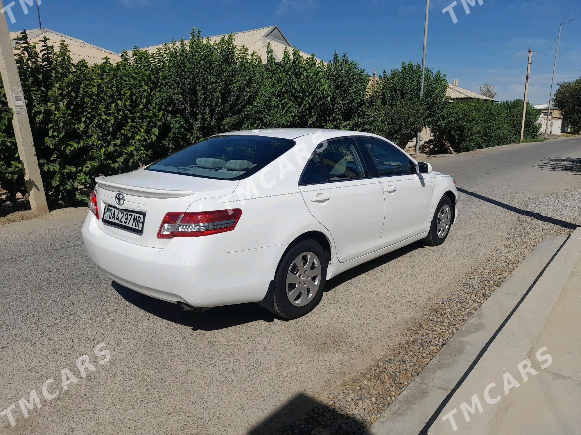 Toyota Camry 2010 - 210 000 TMT - Мары - img 3
