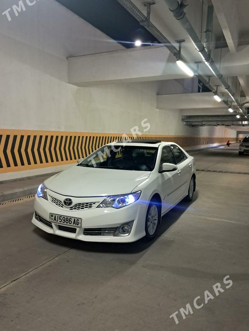 Toyota Camry 2014 - 240 000 TMT - Бузмеин - img 4