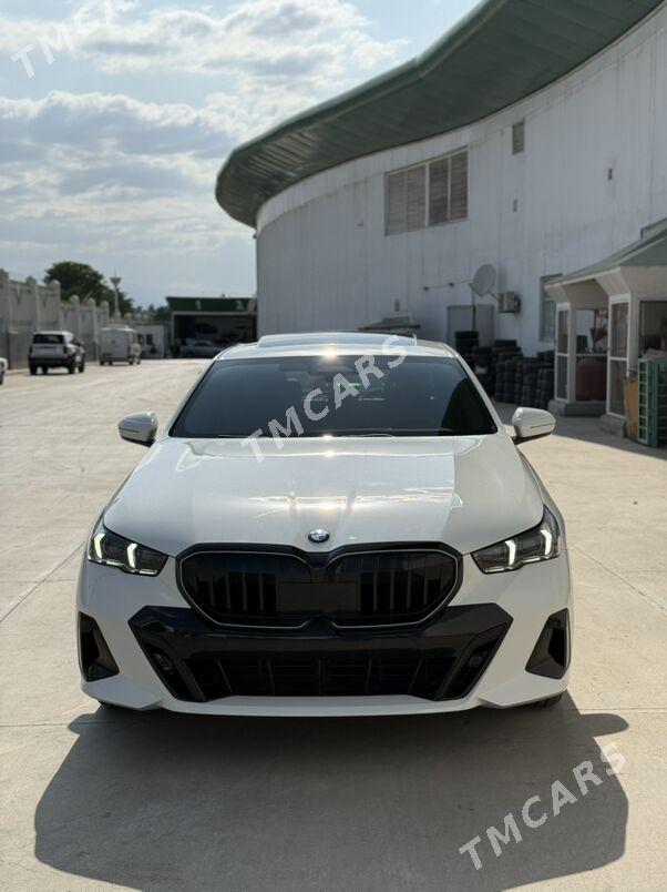 BMW 540 2024 - 1 900 000 TMT - Aşgabat - img 2