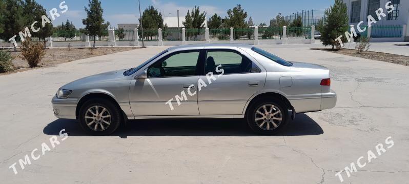 Toyota Camry 2000 - 140 000 TMT - Saýat - img 3
