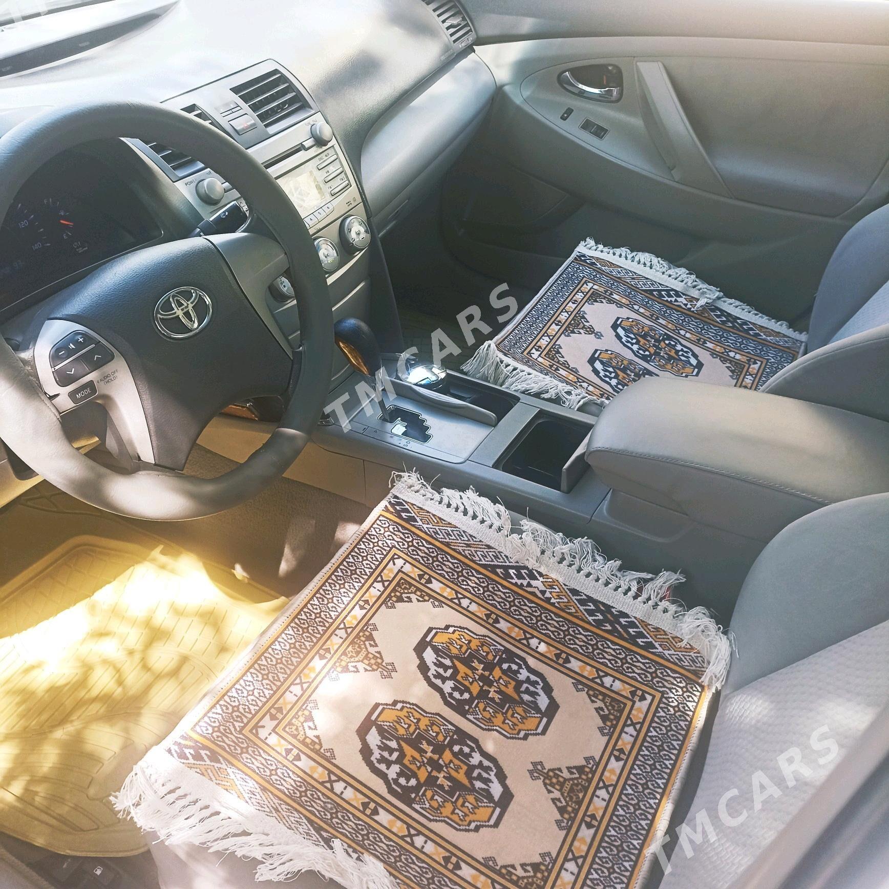 Toyota Camry 2010 - 165 000 TMT - Мары - img 5